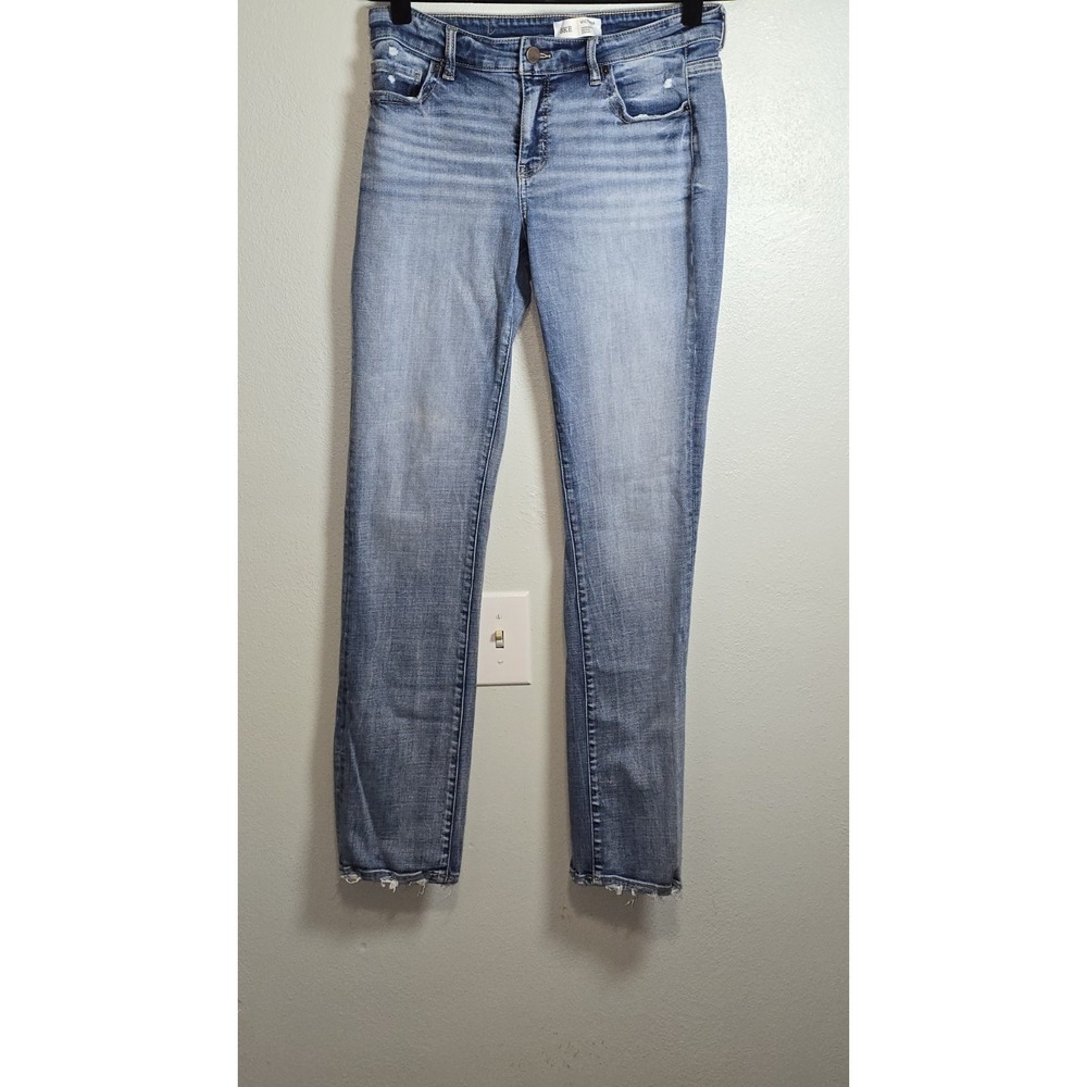 BKE Victoria Jeans Women's 29x32 Universal Mid-Rise Straight Distressed...